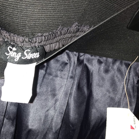 Satin skirt navy. NWT - Picture 4 of 5